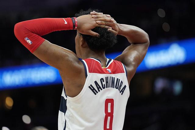 斯诺克世锦赛：吴宜泽晋级16强 范争一憾负肖恩·墨菲